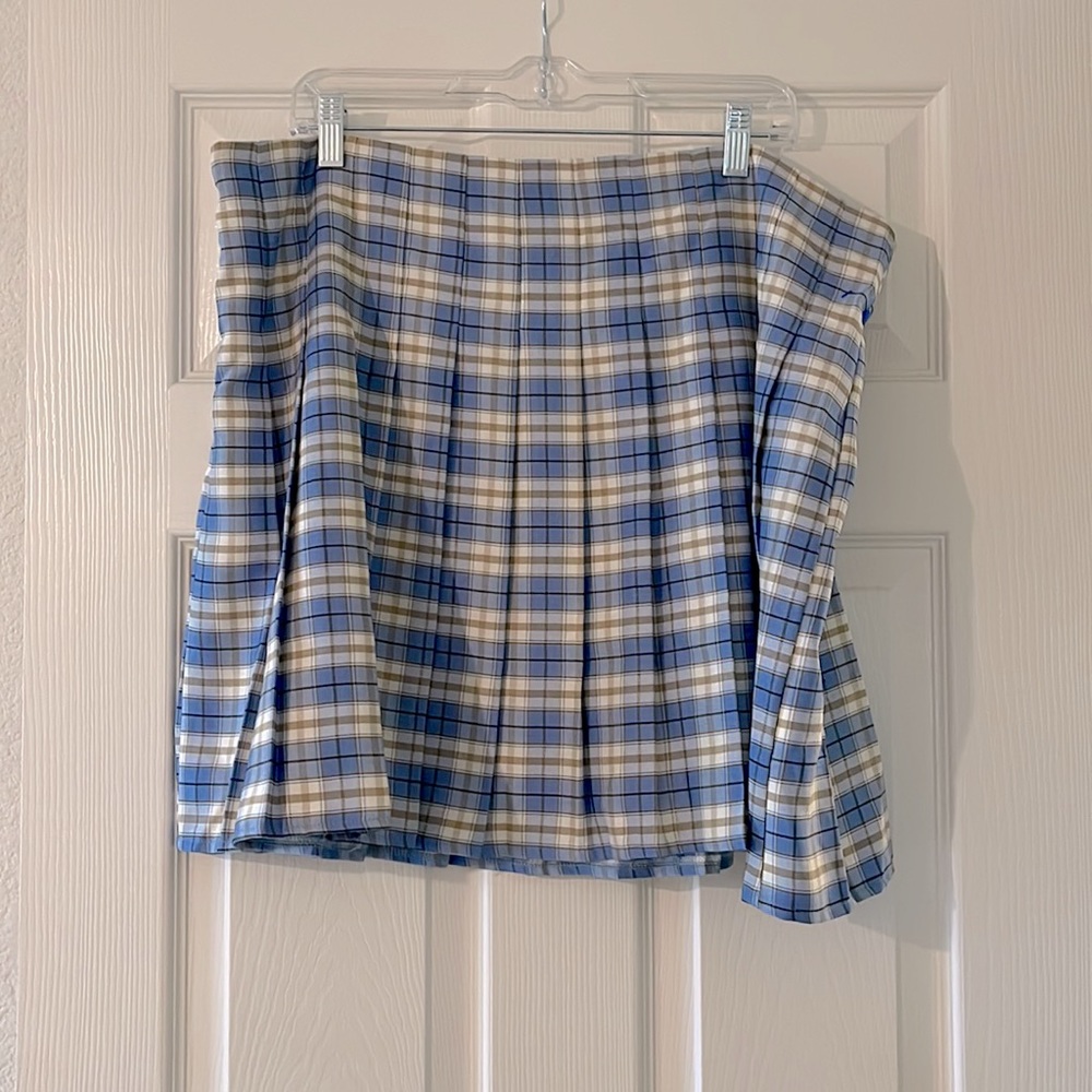 Pleated plaid skirt